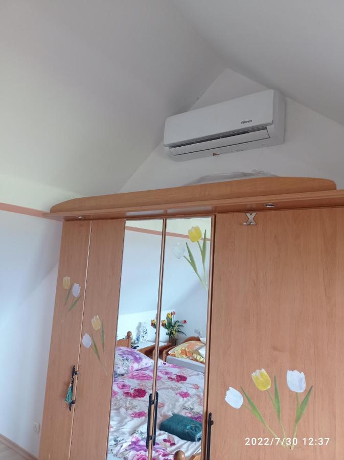 Gospodarstwo Agroturystyczne U Stasikow Spytkowice  Exteriör bild
